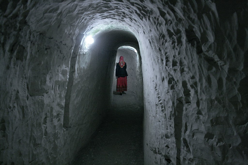 Холкинские пещеры, Холковский монастырь
