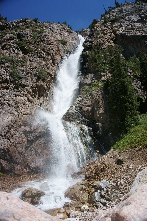 Водопад Бурхан-Булак