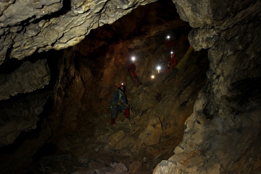 Пещера Космонавтов (Кульюрт-Тамак)
