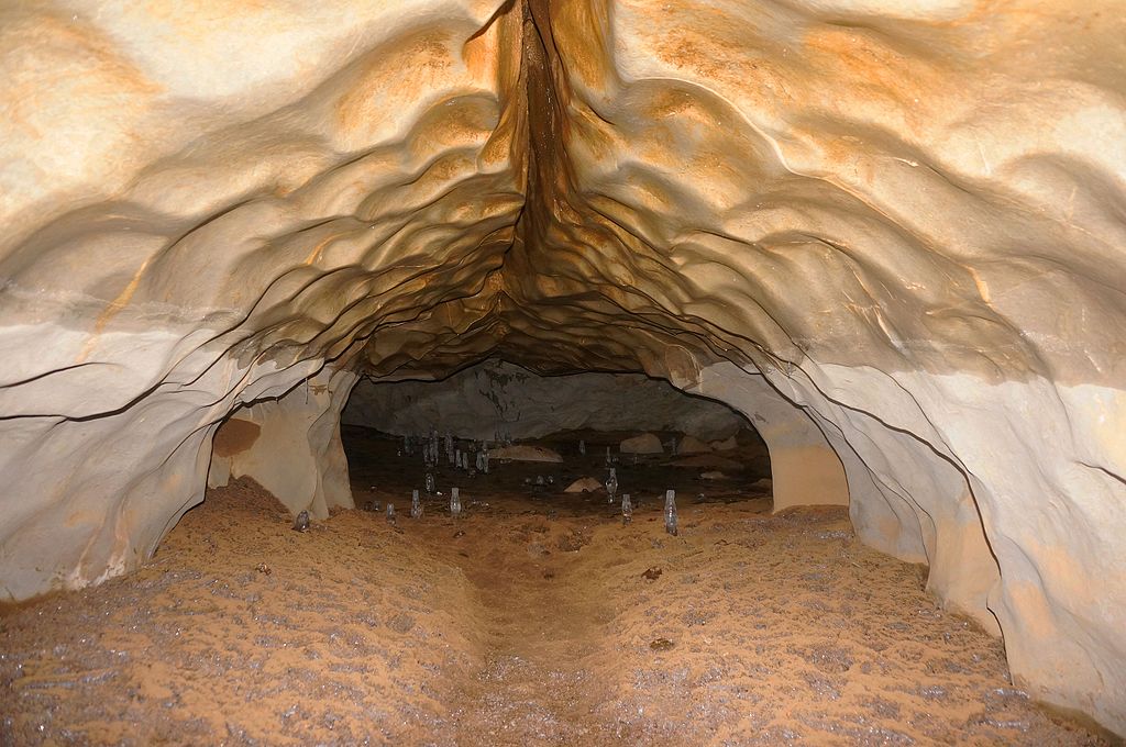 Шемахинские пещеры