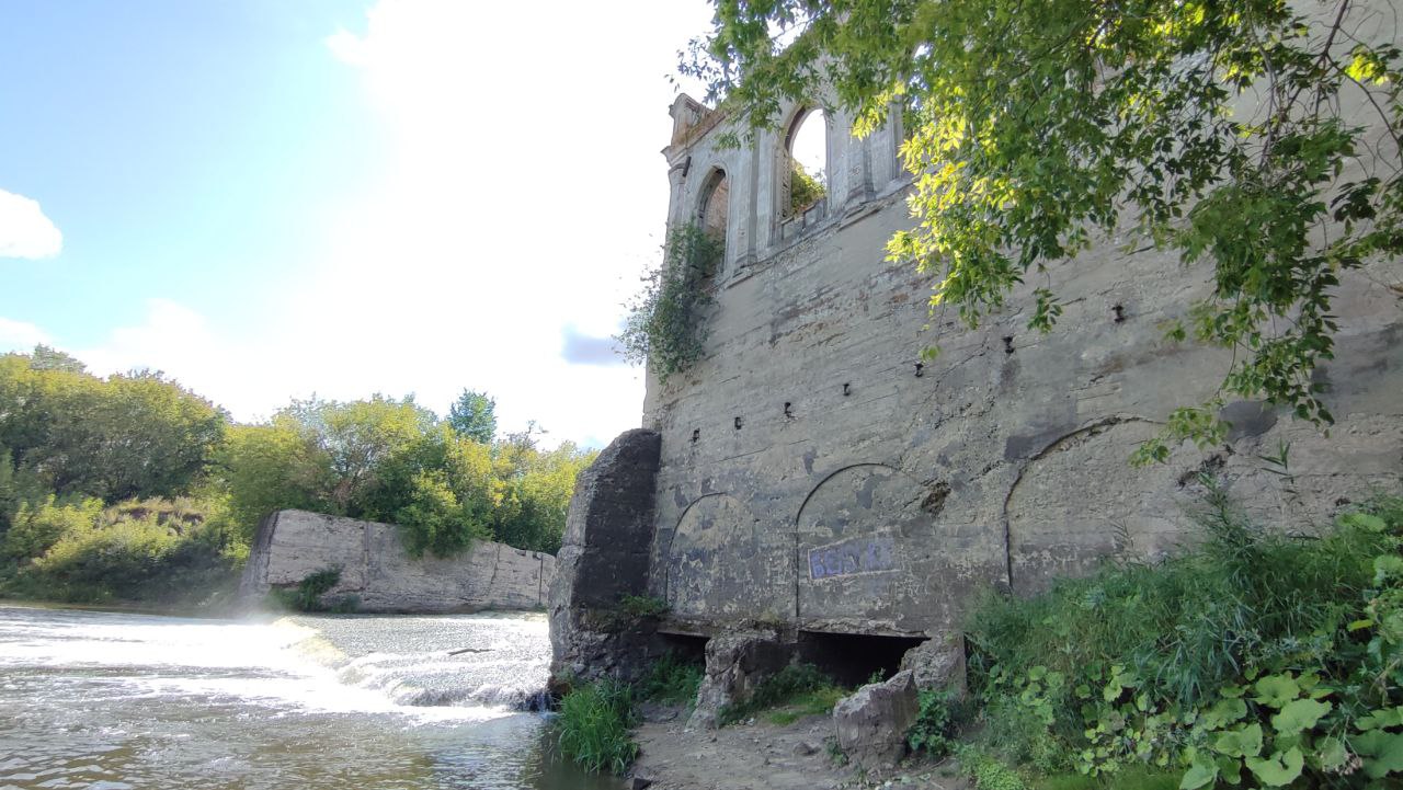 Киятская ГЭС и плотина на Свияге