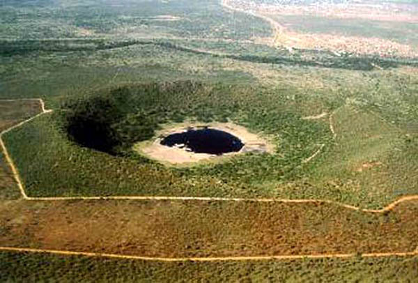 Команда Кочующие - метеоритный кратер